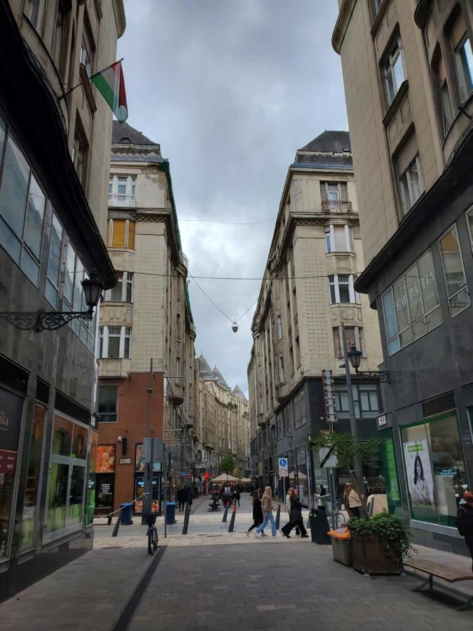 Budapest Walking Street-T Exterior foto